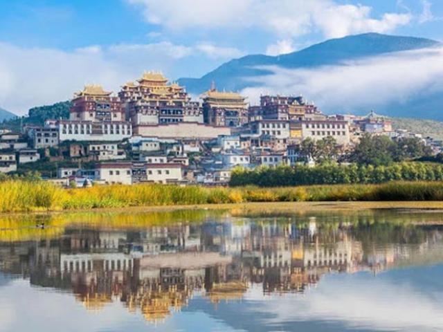 Du lịch - Sau khi đổi tên, thành phố này trở nên rất nổi tiếng, nhìn cảnh vật ai cũng thốt không nên lời