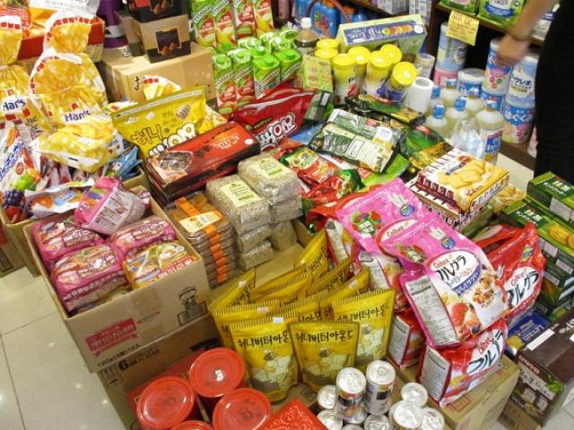 Kinh doanh - Bán hàng xách tay có thể bị phạt đến 200 triệu đồng