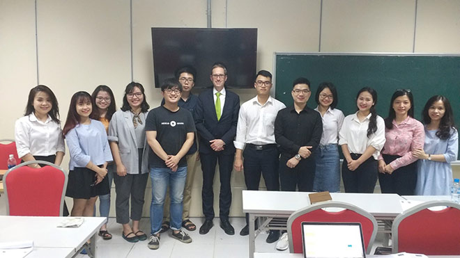 Chương trình đào tạo Thạc sĩ Chính sách và Luật thương mại quốc tế - 3