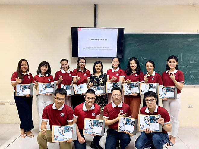 Chương trình đào tạo Thạc sĩ Chính sách và Luật thương mại quốc tế - 7