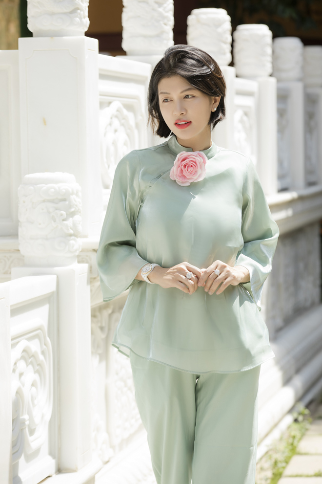 Mỹ nhân được tặng nhà 100 tỷ bất ngờ &#34;xuống tóc&#34; trước thềm dự thi Mrs Universe 2020 - 3