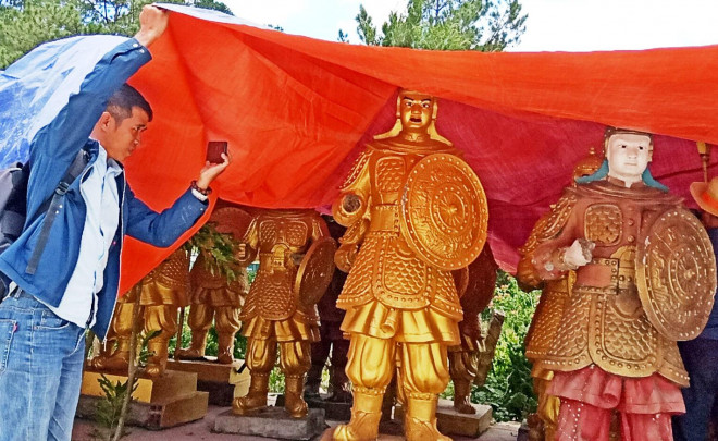 Sẽ vận chuyển những bức tượng gây xôn xao dư luận về lại Bình Dương.