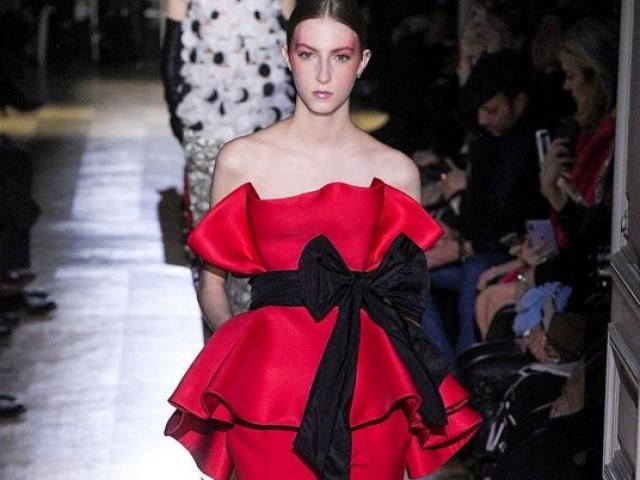 Thời trang - Valentino: Tuyệt phẩm được vợ tổng thống, đại minh tinh ưa chuộng vì sự tỉ mỉ