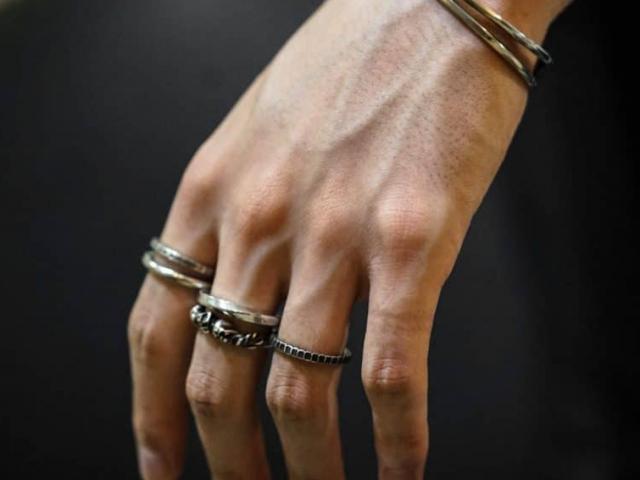 Thời trang - Cách lựa chọn đồ trang sức đơn giản cho nam giới