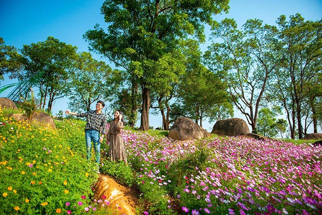 Khám phá địa điểm du lịch tâm linh nổi tiếng tại Tây Ninh - 1