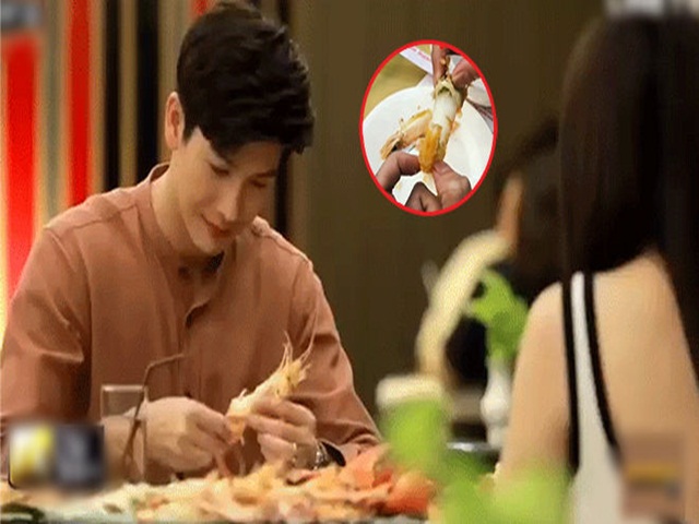 Bạn trẻ - Cuộc sống - Cảm động chồng bóc tôm cho vợ suốt 12 năm và sự thật bất ngờ