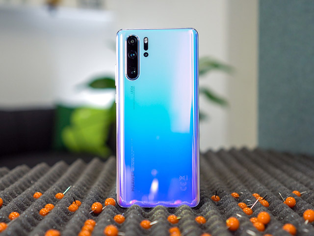 Thời trang Hi-tech - Huawei có cơ hội "lội ngược dòng" để vượt Samsung hay không?