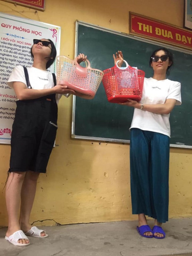 Đầu năm học đi nhận lớp mang cặp gì cho “chất“: Nhiều bạn chọn... làn đi chợ! - 6