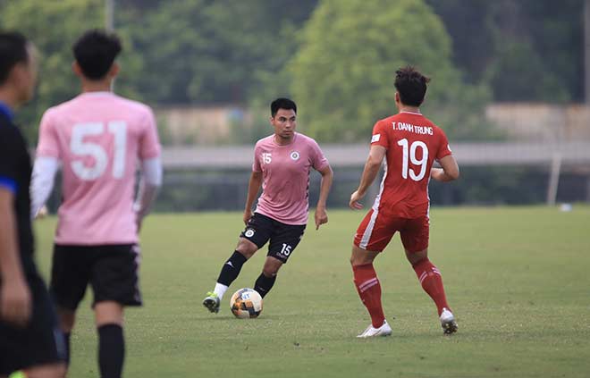 Hà Nội FC đấu Viettel: Văn Hậu tái xuất, bất ngờ cú đúp Thành Chung - 2