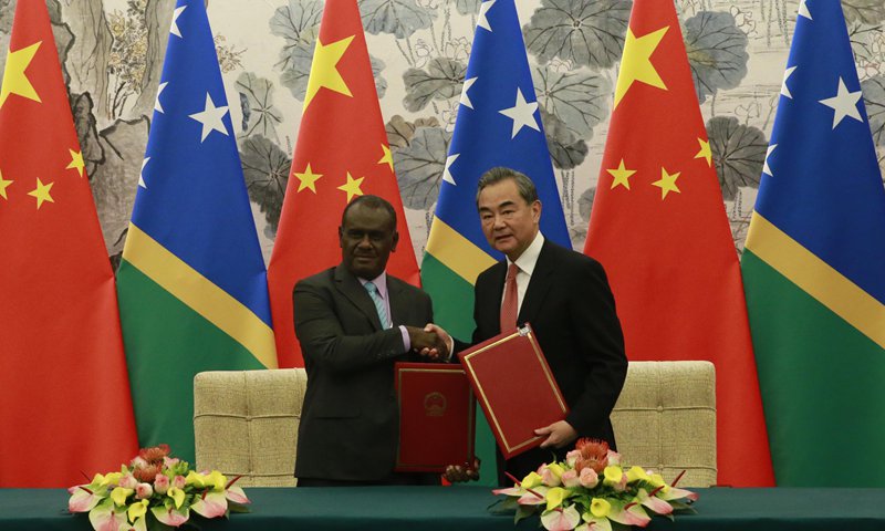 Solomon thiết lập quan hệ ngoại giao chính thức với Trung Quốc vào năm ngoái (ảnh: Reuters)