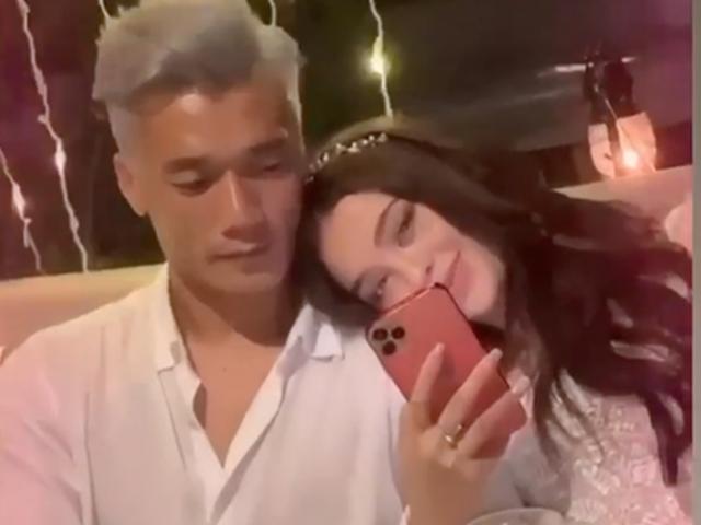 Đời sống Showbiz - Clip mẫu nữ ngoại quốc có hành động "cực tình" giữa đêm khuya với Bùi Tiến Dũng