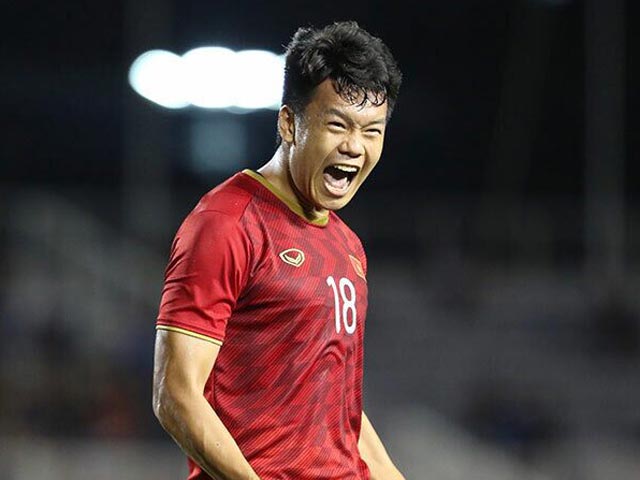 HLV Park Hang Seo có gợi ý bất ngờ cho vị trí trung phong ở tuyển Việt Nam - 1