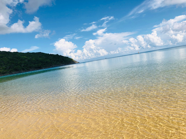 “Loạn nhịp” trước vẻ đẹp thần sầu của bãi Đầm Trầu, bãi biển đẹp nhất Côn Đảo - 2