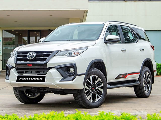 Ô tô - Toyota Fortuner giảm giá kịch sàn, cao nhất hơn 150 triệu VND
