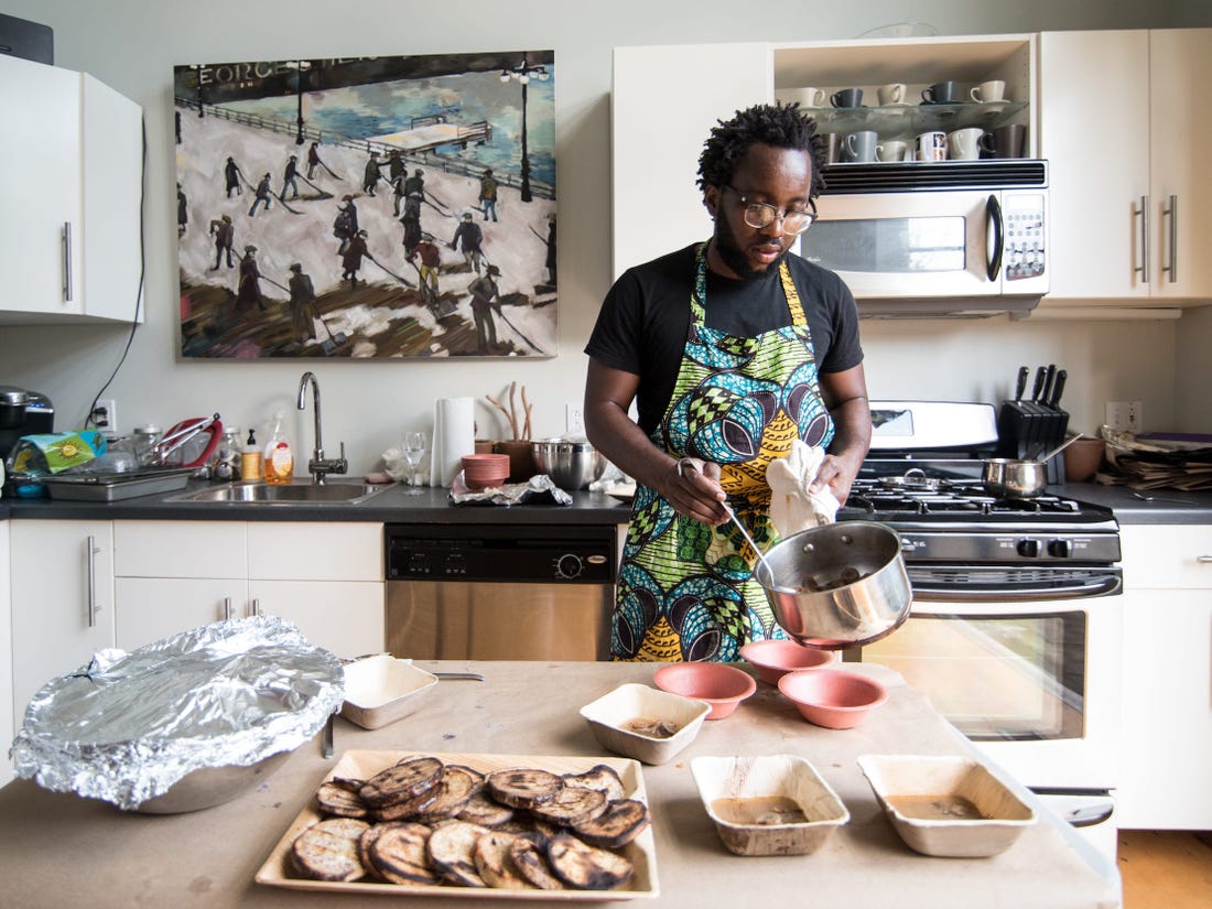Tunde Wey là đầu bếp nổi tiếng luôn nỗ lực vì chiến dịch bình đẳng cho người màu (Nguồn: BI)