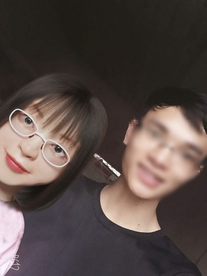 Suốt ngày bị chê “ế”, anh chàng chế tạo “người yêu” bằng đồ họa 3D nhìn như thật - 1