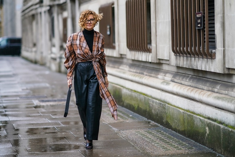 12 cách phối trang phục kẻ ca rô độc đáo mà bạn không thể bỏ qua - 7