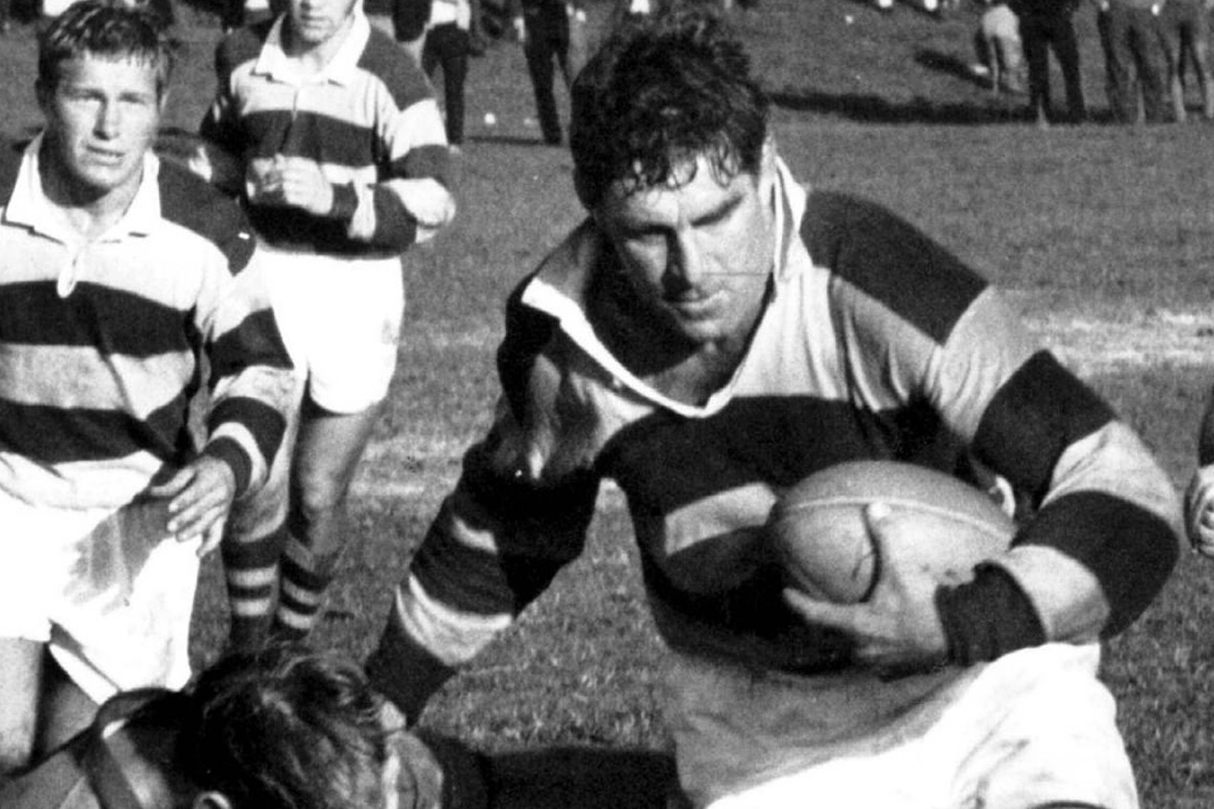 Bóng bầu dục đại diện cho phong cách thể thao thành công trong thời trang - 2