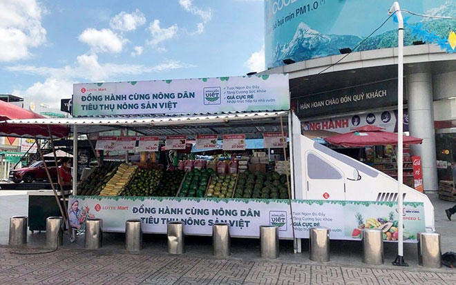Chuyến xe tải nông sản Việt là một trong những hoạt động LOTTE Mart mong muốn hỗ trợ và đồng hành giúp nông dân yên tâm trước tình hình khó khăn này.