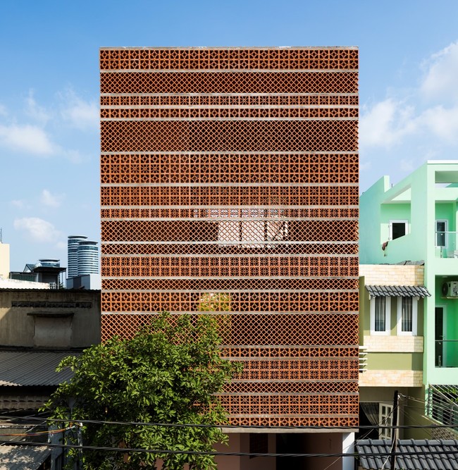 Dự án là một căn hộ nhỏ có bảy phòng ở Quận Bình Thạnh, một khu vực gần như trung tâm của Thành phố Hồ Chí Minh.
