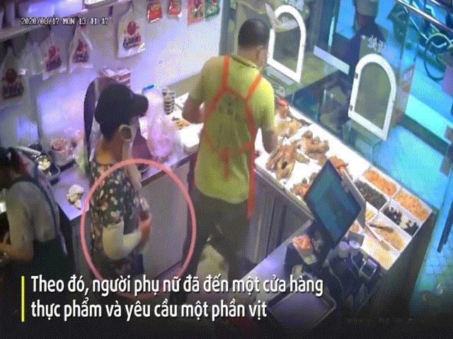 Phi thường - kỳ quặc - Video: Lợi dụng chủ quán lơ là, người phụ nữ nhét trộm vịt quay vào váy rồi "cao chạy xa bay"