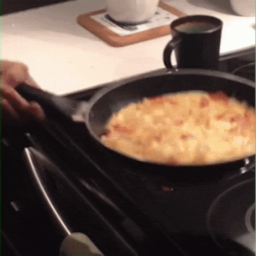 Khi các cô nàng vụng về xông pha vào bếp khiến anh em phải "nể" - 9