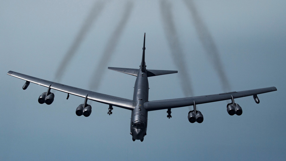 Oanh tạc cơ chiến lược B-52H của Mỹ,