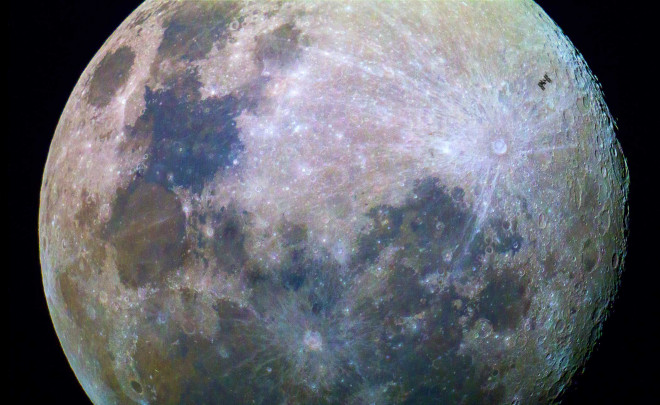 Mặt trăng của Trái Đất - ảnh: ISS