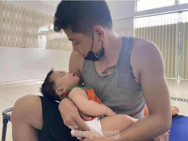 Tin tức trong ngày - Điều hàng chục người khỏe mạnh vào chăm 53 trẻ sơ sinh từ Hàn Quốc về phải cách ly