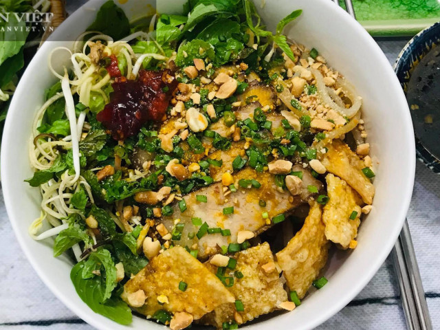 Ẩm thực - Lạ miệng với món cao lầu Hội An đậm đà, chuẩn vị