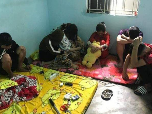 Pháp luật - Phát hiện 4 cặp nam nữ "phê" ma túy trong phòng trọ