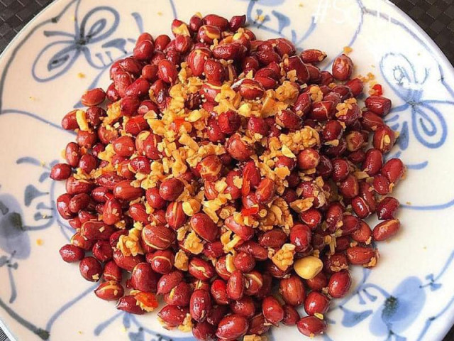 Ẩm thực - Lạc rang cháy tỏi, món ngon rẻ tiền mà lạ miệng, "đưa" cơm
