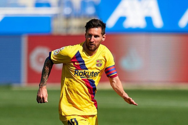 Messi có mặt tại đại bản doanh của Barca để tham dự buổi tập đầu tiên cùng đội bóng sau lùm xùm tương lai