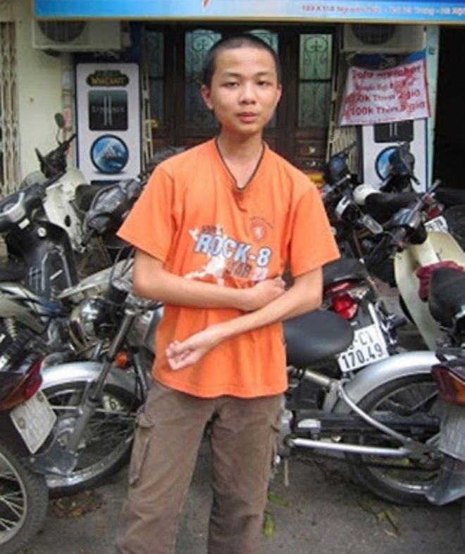 Chú bé Lê Quang Duy nhỏ thó khởi đầu hành trình trở thành ngôi sao LMHT.