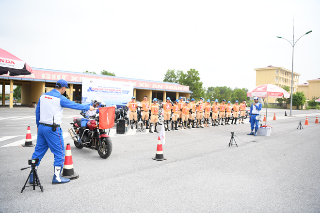 Honda Việt Nam phối hợp tổ chức tập huấn và đào tạo lái xe an toàn cho cán bộ chiến sĩ Cục Cảnh sát giao thông - 2