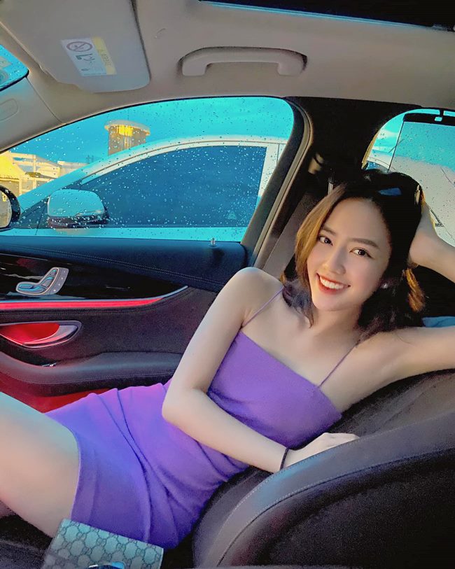 Tiếp viên hàng không&nbsp;đại diện cho&nbsp;nhãn hàng bởi vậy họ điều là những người được &#34;chọn mặt gửi vàng&#34;.
