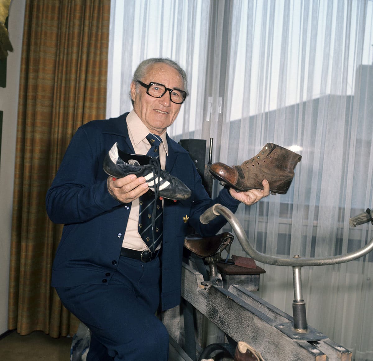 Cuộc chiến giày hơn nửa thế kỷ giữa ông lớn làng thời trang thể thao - 6