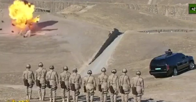 Tổng thống Turkmenistan trổ tài bắn súng.