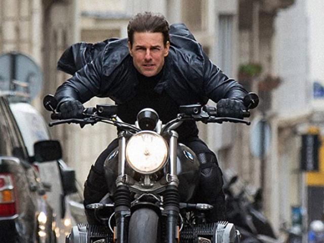 Media - Thót tim với cảnh Tom Cruise tự mình lái xe lao thẳng xuống vách đá