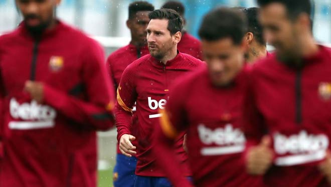 Messi không bị HLV Koeman cô lập ở Barca, đón tin mừng từ Suarez - 2