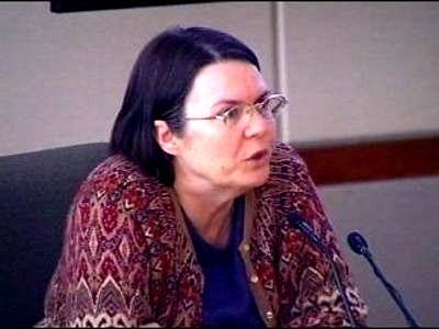 Miriam Helmick tại tòa.