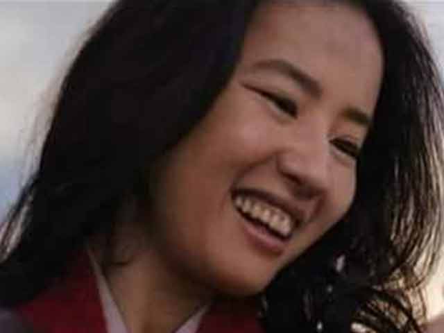 Làm đẹp - “Thần tiên tỷ tỷ” Lưu Diệc Phi khiến người hâm mộ hoang mang, bị chê như đàn ông