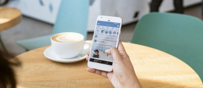 Facebook bác thông tin từ 1/10 sẽ không cho bán hàng qua tài khoản cá nhân (Ảnh minh họa).