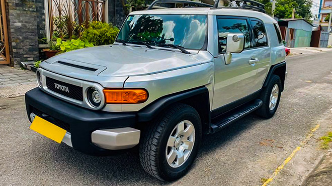 Jun 12 2006 Los Angeles CA USA 2007 Toyota FJ Cruiser front interior  dashboard Prices start at 2330000 The FJ Cruiser offers youthful  contemporary styling is fun to drive and employs the