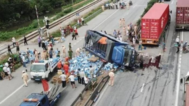 Bộ GTVT yêu cầu bổ sung quy định cụ thể về trách nhiệm của đơn vị kinh doanh vận tải trong tổ chức, quản lý lao động, bảo đảm sức khỏe cho lái xe làm một trong nhiều giải pháp để giảm tai nạn nghiêm trọng - Ảnh minh họa