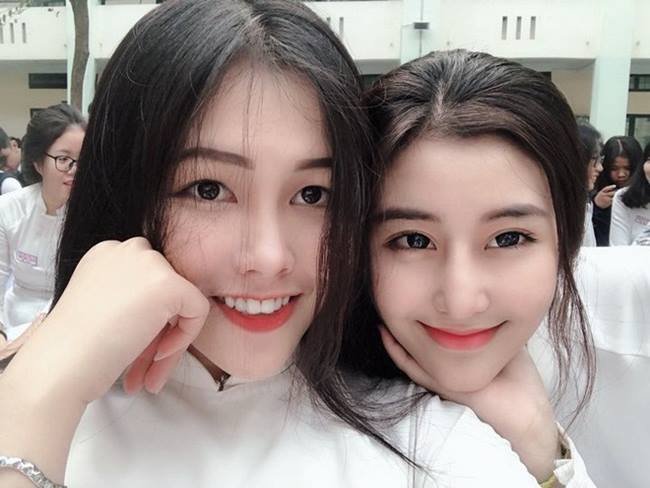 Bạn thân của Võ Ngọc Trân là Trần Hải Nhi xinh đẹp, quyến rũ và rạng rỡ không kém. Họ đã đồng hành cùng nhau 4 năm.
