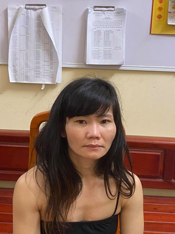 Nguyễn Thị Hường, quản lý cơ sở kinh doanh dịch vụ cà phê giải trí.