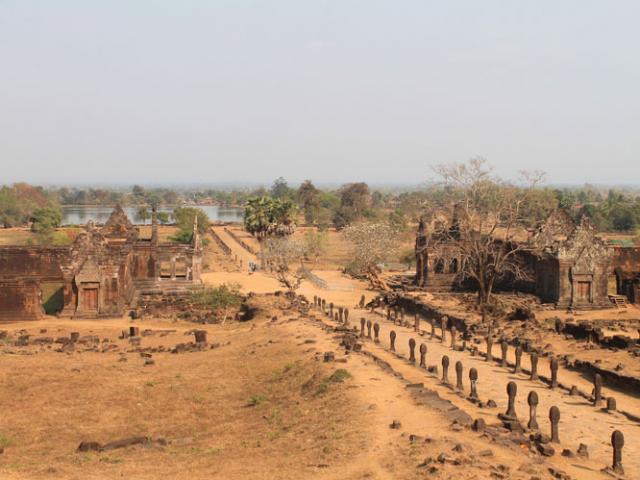 Du lịch - Khu đền thờ cổ nổi tiếng của Lào luôn hút khách nhờ những điều này