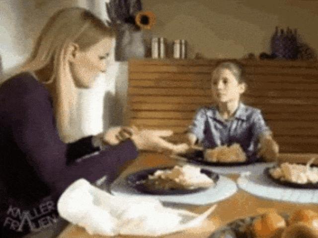 Cười 24H - Các nhóc tì khốn khổ với những màn troll hài hước của các bà mẹ