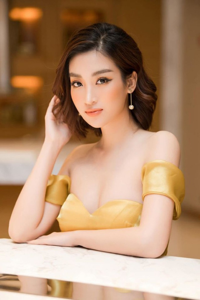 Hoa hậu Đỗ Mỹ Linh một khi đã diện đồ gợi cảm, lập tức sẽ tạo chú ý.
